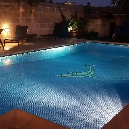فندق مبيت وإفطار Carmen's Holiday Kerċem