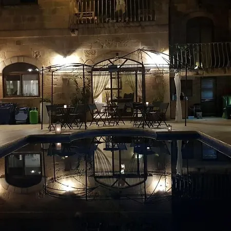 فندق مبيت وإفطار Carmen's Holiday Kerċem